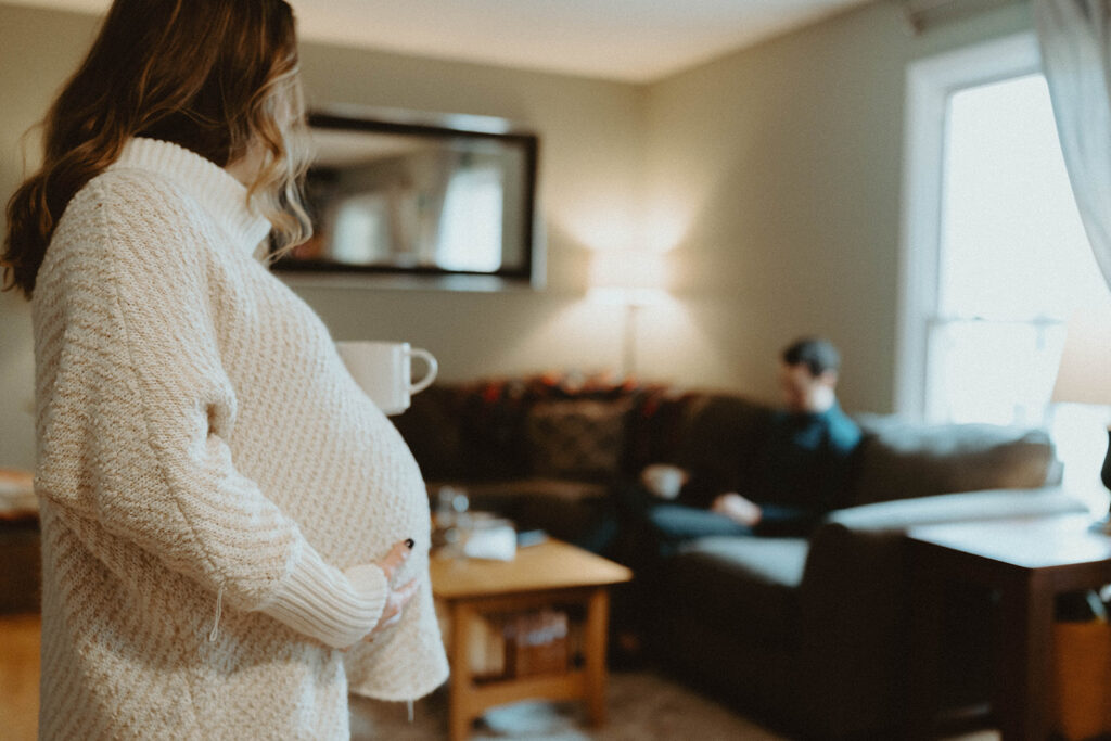 Filmy Vermont Maternity Session with the Goodwin Family